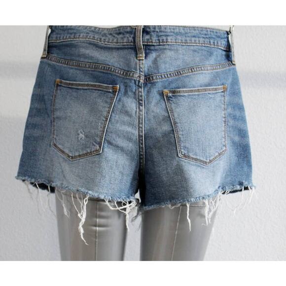 Universal Thread Denim Cut Off Shorts Size 12/31R - Picture 4 of 8